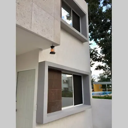 Casa Nueva Con 3 Recamaras Y A Un Lado De Alberca Apartment Cancun Exterior photo