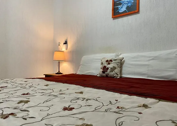 Casa nueva con 3 recamaras y a un lado de alberca